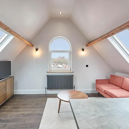 Host & - The Loft At Skinner St וויטבי
