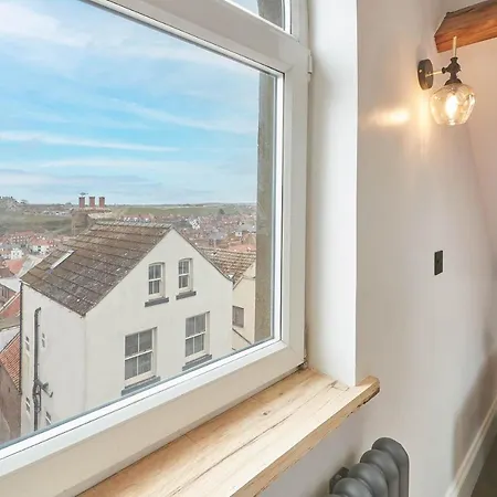 Host & - The Loft At Skinner St Whitby